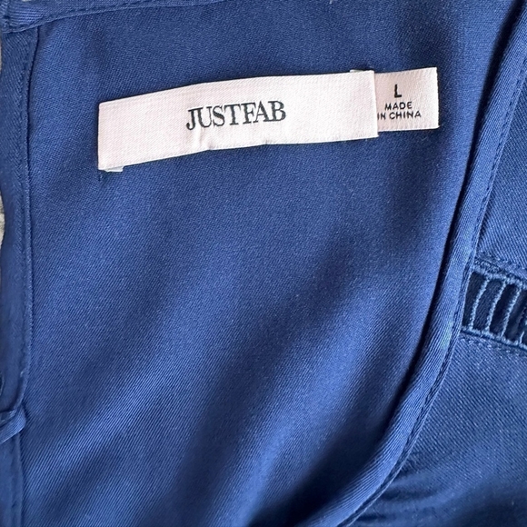 NWT Women’s Romper JUSTFAB Bell Sleeve Romper Navy Blue Rayon Romper - Picture 7 of 8